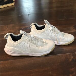 Clove Women’s Classic